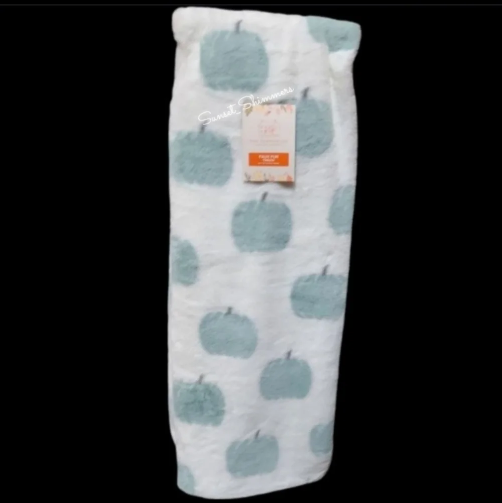 Rachel Ashwell Blue Pumpkin Plush Faux Fur Throw Blanket Thanksgiving Fall Decor